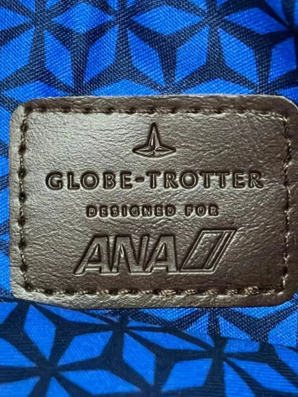 GLOBE TROTTER Pink Leather Pouch